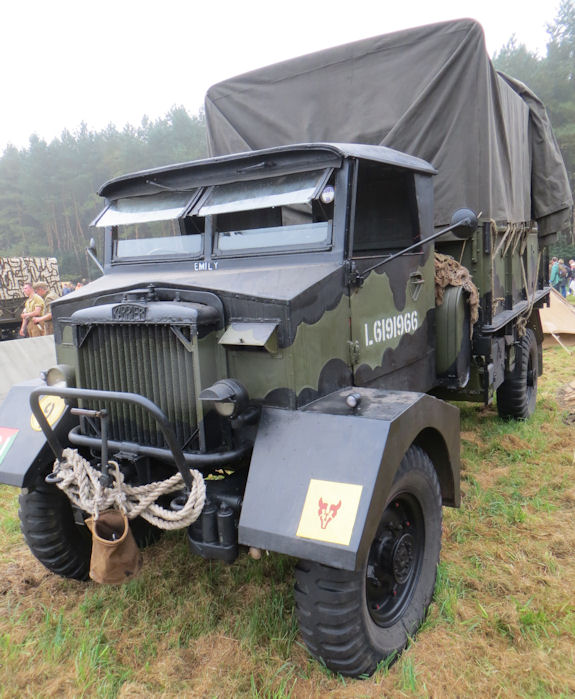 Truck met zgn. mickey mouse camo. bew
