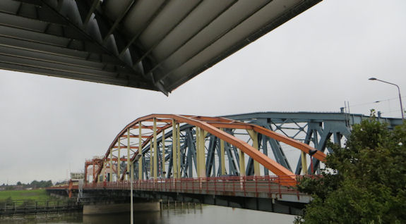 Zutphen 30-8-2014 de 2 keer opgeblazen brug