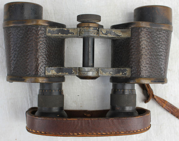 Verrekijker Carl Zeiss militair totaal liggend met kap 575