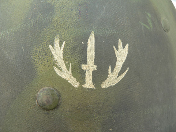 embleem binnenhelm 575 stoottroepen 1944 Kropman