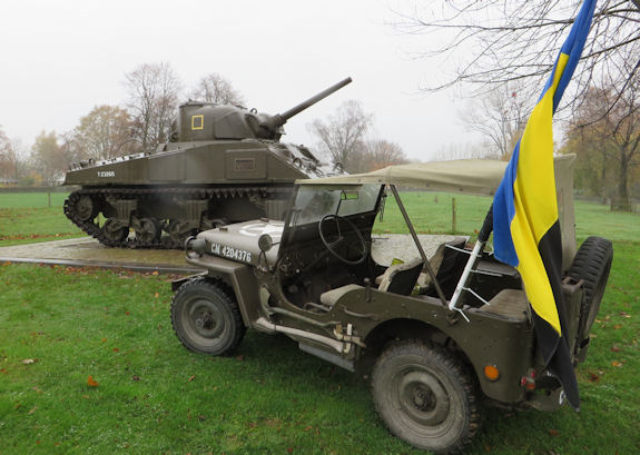 Ridders van Gelre 10 11 2015 Tank en Jeep web