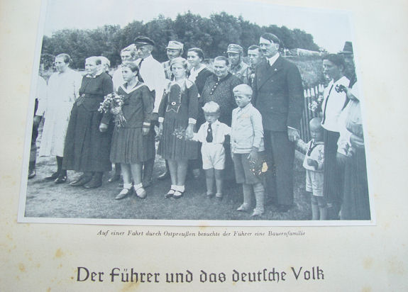 fuhrer met volk propaganda berghof bew