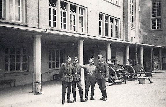 Muhlhausen_15-7-1940_kazerne
