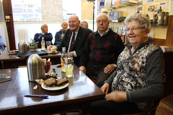 1 12 2015 laatste keer veteranencafe Groot Roessink web